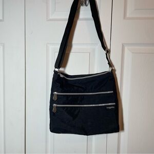 Baggallini black with silver hardware crossbody